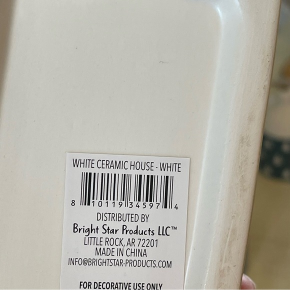 NWT Ceramic White House & 2 bells - Picture 9 of 14